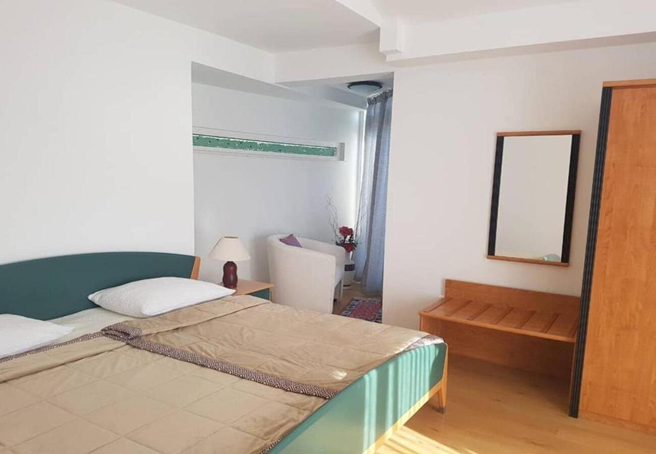 Apartments Javi - Free Private Parking Trogir Zewnętrze zdjęcie
