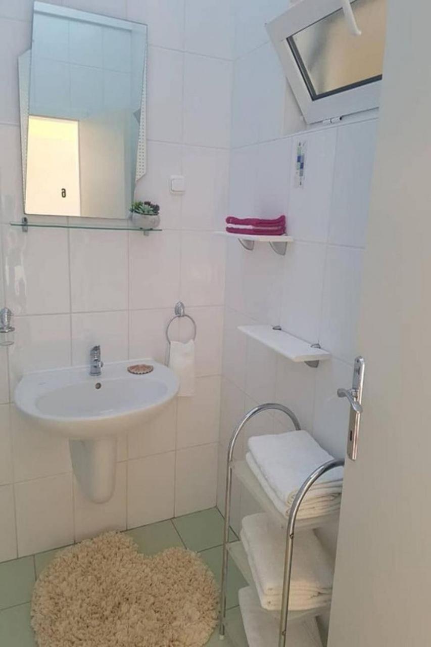 Apartments Javi - Free Private Parking Trogir Zewnętrze zdjęcie