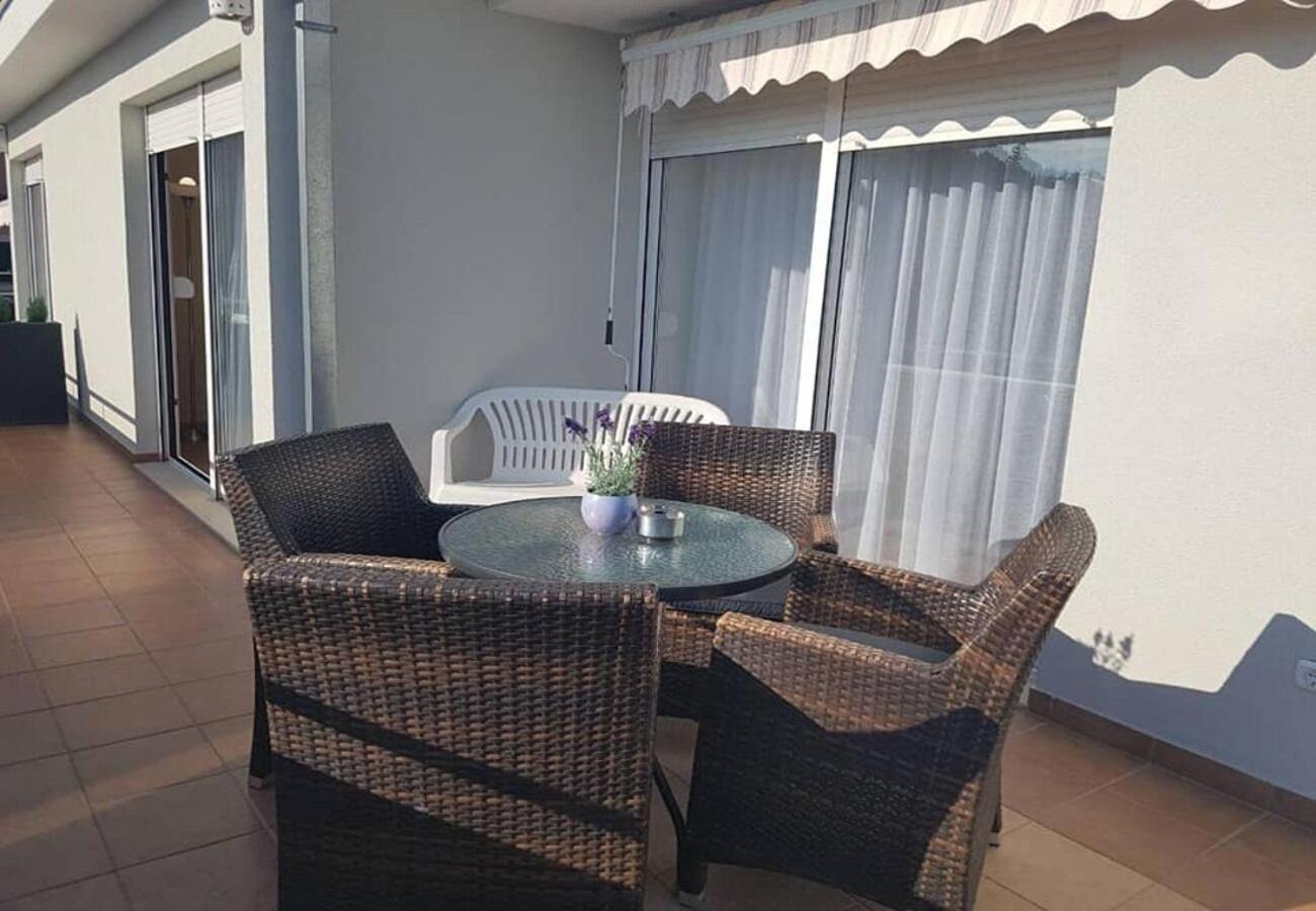 Apartments Javi - Free Private Parking Trogir Zewnętrze zdjęcie